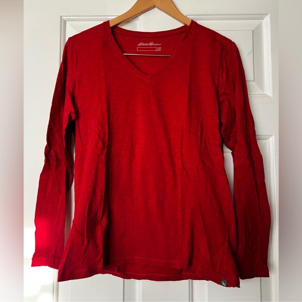 EUC - Eddie Bauer Women's Red V-Neck Top Size M (Ptp 19”)